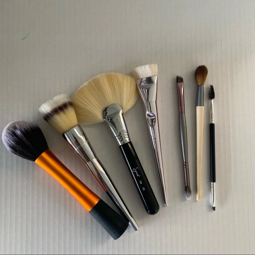 Bundle of Face Brushes - It Cosmetics Stigma etc